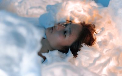 Kiedy partner jest miły, ale emocjonalnie nieobecny